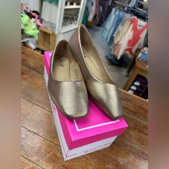 NIB HeyGirl by Corkys “Over It” Bronze Flats - Picture 4 of 4